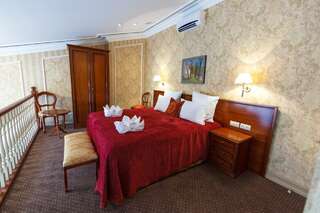 Гостиница Екатерина Санкт-Петербург 2-этажный номер люкс-3