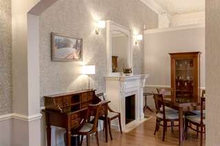 Гостиница Екатерина Санкт-Петербург Люкс "Исторический" с видом во двор-1