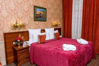Гостиница «Екатерина» Санкт-Петербург Стандартный двухместный номер с 1 кроватью или 2 отдельными кроватями-1