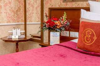 Гостиница Екатерина Санкт-Петербург Стандартный двухместный номер с 1 кроватью или 2 отдельными кроватями-2